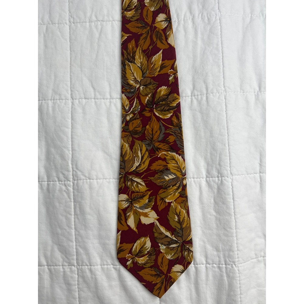 Vintage Club Room Mens Burgundy Leaf Print Silk Necktie Handmade USA